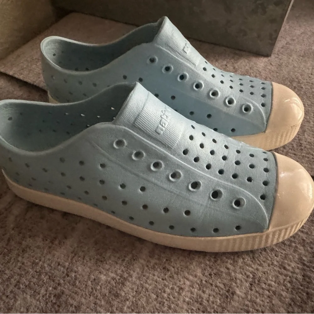 Big Kids Native Shoes Jefferson Light‎ Blue Sneakers Size 3